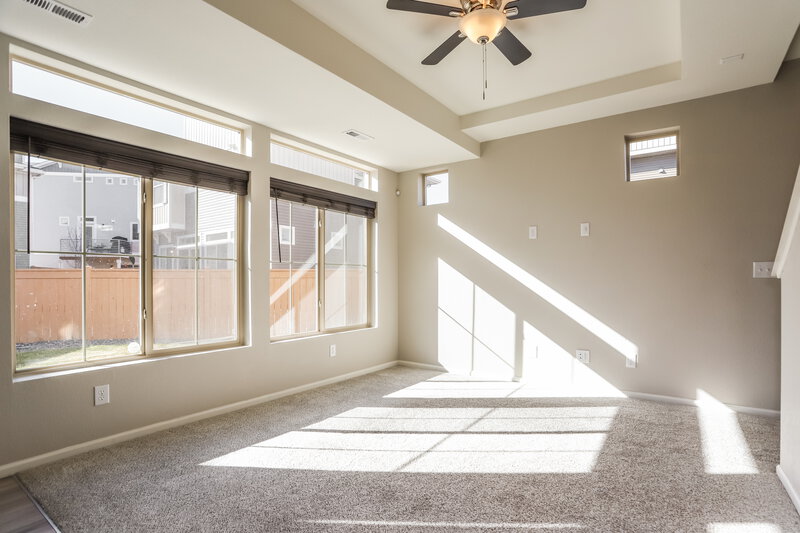 3,185/Mo, 10081 Zeno St Commerce City, CO 80022 Living Room View 2