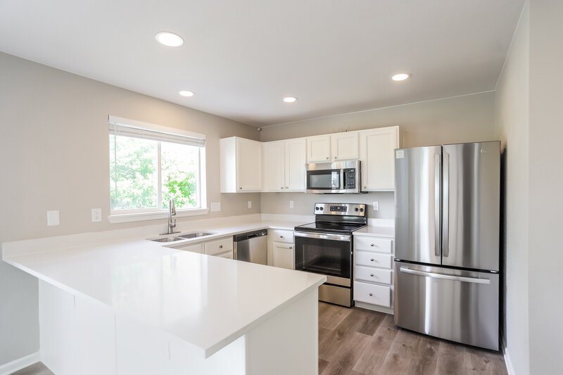 2,950/Mo, 8574 Bluegrass Cir Parker, CO 80134 Kitchen View