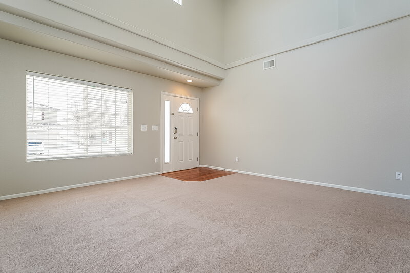3,825/Mo, 19054 Burlington Pl Denver, CO 80249 Living Room View