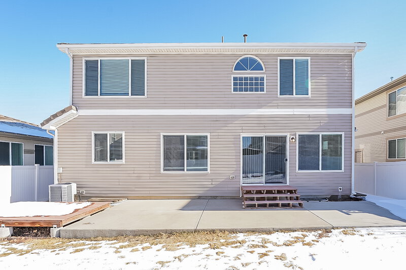 3,825/Mo, 19054 Burlington Pl Denver, CO 80249 Rear View