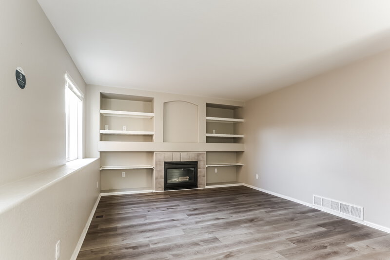 3,090/Mo, 4343 S Halifax St Centennial, CO 80015 Living Room View 2