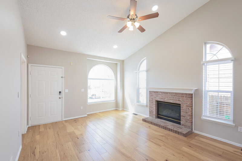 3,385/Mo, 1315 W 133rd Cir Westminster, CO 80234 Living Room View 2