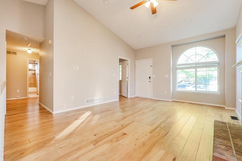 3,330/Mo, 1315 W 133rd Cir Westminster, CO 80234 Living Room View 2