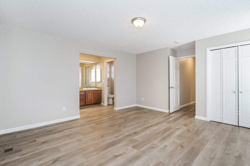 3,155/Mo, 8780 W Quarto Cir Littleton, CO 80128 Main Bedroom View 2