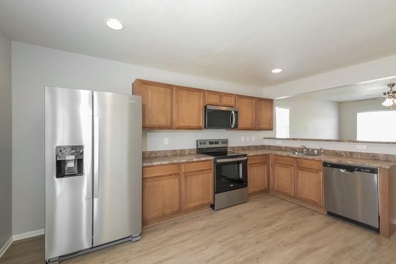 2,720/Mo, 18608 E 46th Ave Denver, CO 80249 Kitchen View 2