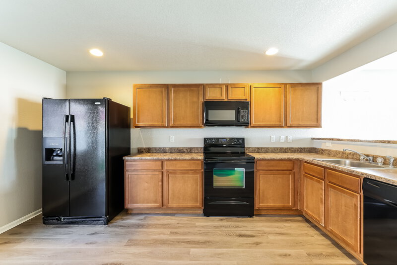 2,505/Mo, 18609 E 45th Pl Denver, CO 80249 Kitchen View