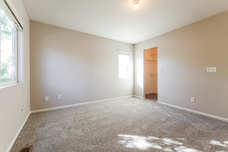 2,505/Mo, 18609 E 45th Pl Denver, CO 80249 Main Bedroom View