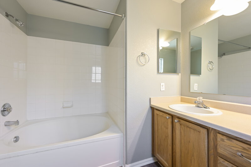 2,705/Mo, 18992 E 53rd Ave Denver, CO 80249 Misc View 9