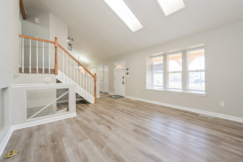 2,555/Mo, 4590 Genoa St Denver, CO 80249 Living Room View 3