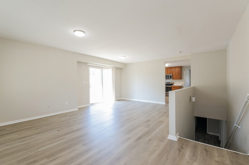 3,565/Mo, 4785 Biscay St Denver, CO 80249 Living Room View