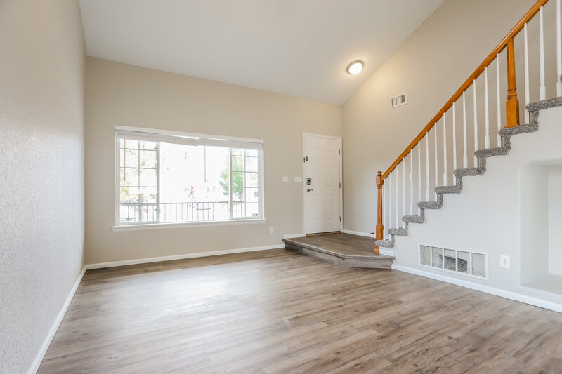 2,635/Mo, 4843 Genoa St Denver, CO 80249 Living Room View 2