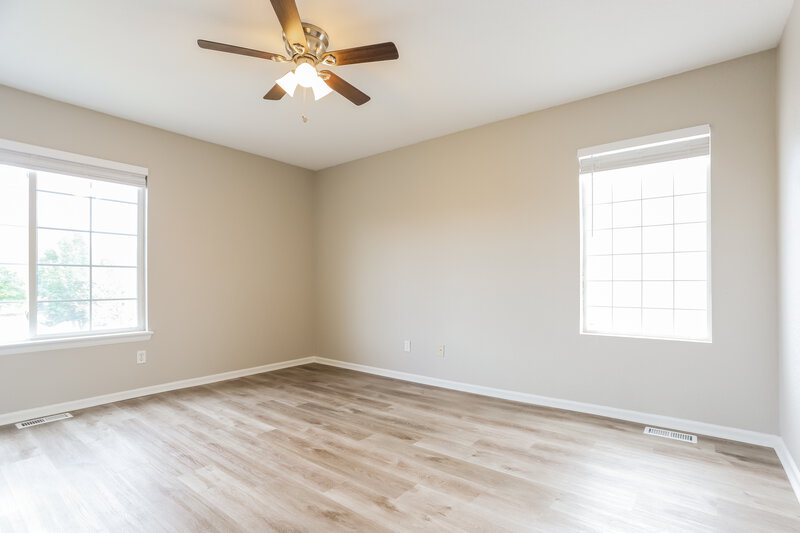 2,635/Mo, 4843 Genoa St Denver, CO 80249 Main Bedroom View