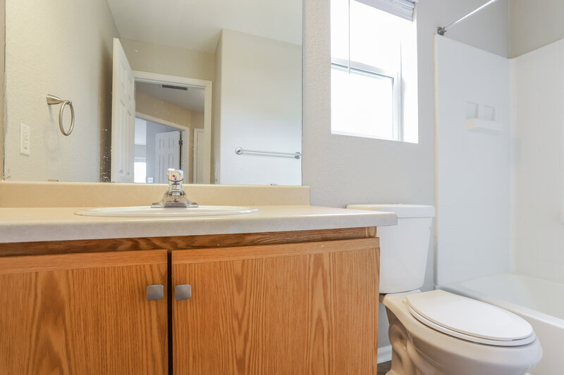 2,635/Mo, 4843 Genoa St Denver, CO 80249 Bathroom View