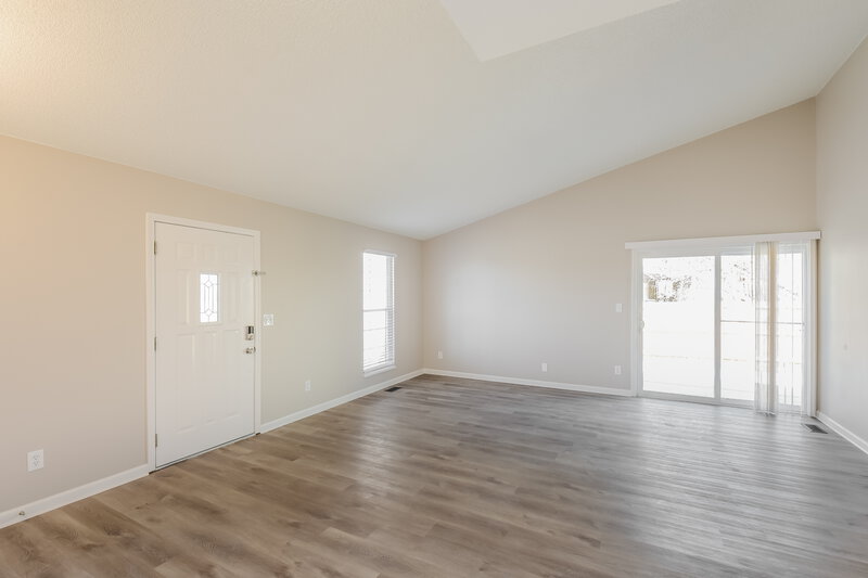 2,555/Mo, 19858 E Linvale Pl Aurora, CO 80013 Living Room View 3
