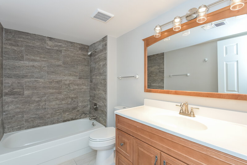 4,860/Mo, 11907 E Cornell Cir Aurora, CO 80014 Bathroom View