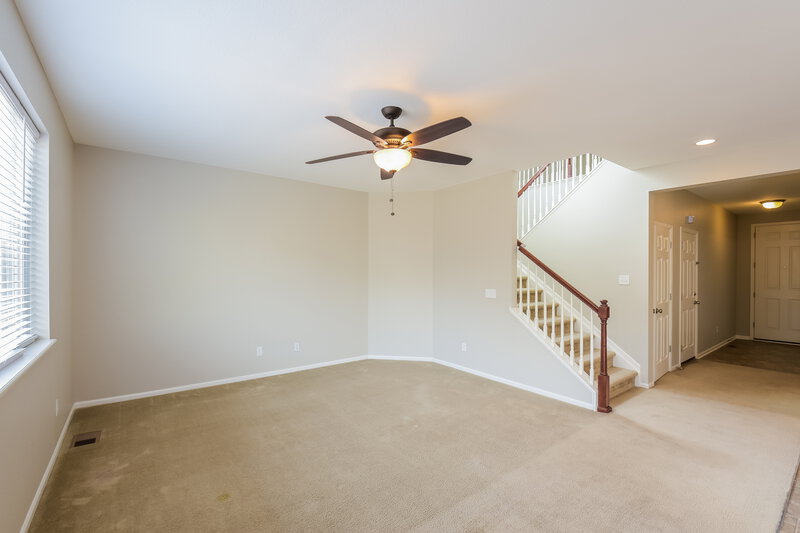 3,465/Mo, 6342 N Dunkirk Ct Aurora, CO 80019 Living Room View 2