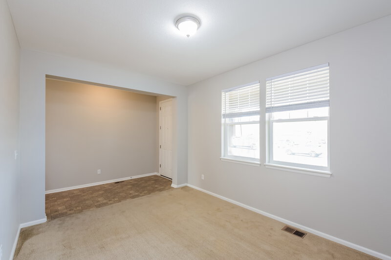 3,465/Mo, 6342 N Dunkirk Ct Aurora, CO 80019 Sitting Room View