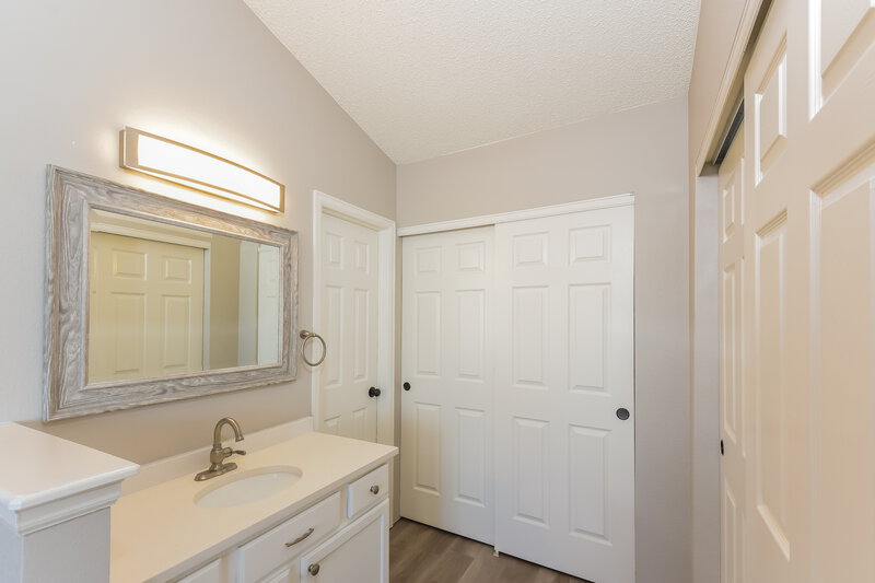 2,955/Mo, 12070 Grape Way Thornton, CO 80241 Main Bathroom View