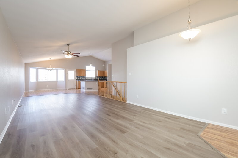 2,870/Mo, 11594 Oswego St Commerce City, CO 80640 Living Room View 2