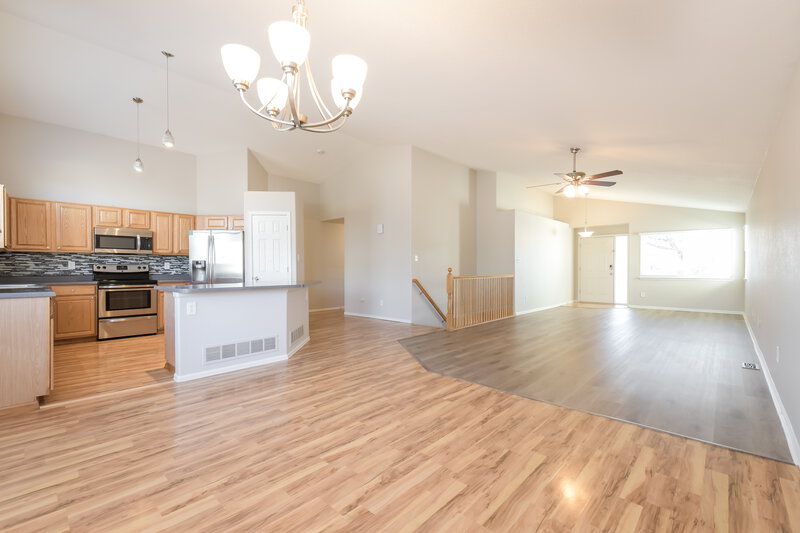 2,870/Mo, 11594 Oswego St Commerce City, CO 80640 Dining Room View