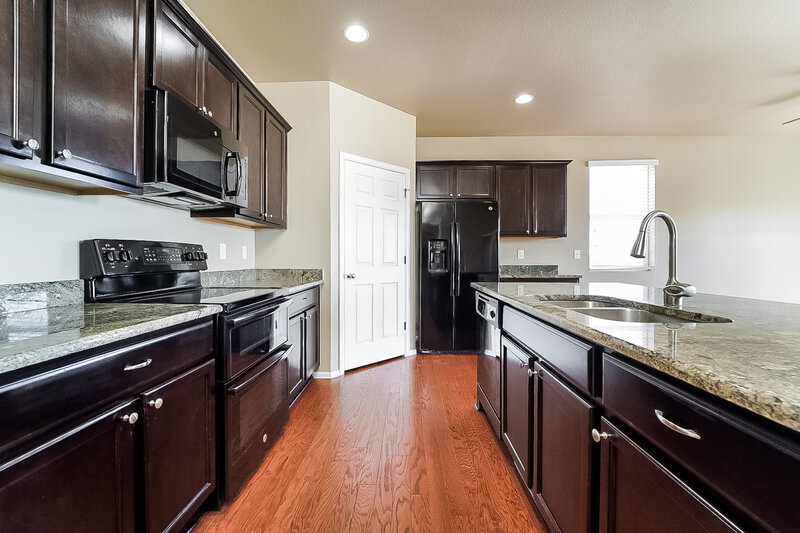 3,170/Mo, 7770 E 136th Dr Thornton, CO 80602 Kitchen View