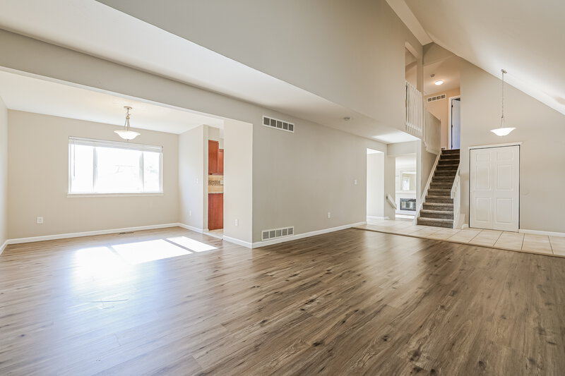 3,390/Mo, 2014 S Elkhart St Aurora, CO 80014 Living Room View 2