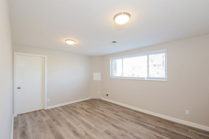 2,925/Mo, 4110 E 107th Pl Thornton, CO 80233 Sitting Room View 2