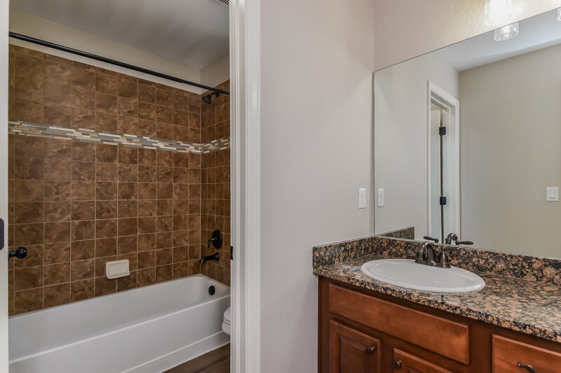 2,715/Mo, 10372 Declaration Dr Colorado Springs, CO 80925 Bathroom View