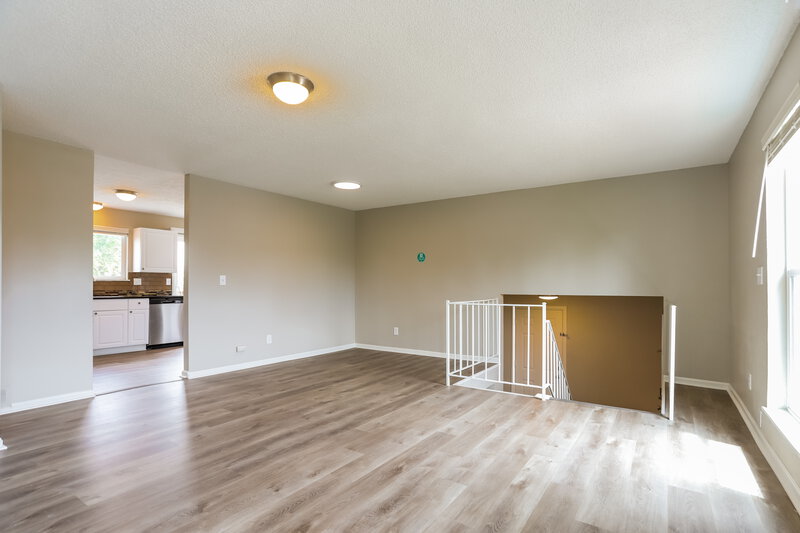 2,975/Mo, 2959 W 11th Avenue Cir Broomfield, CO 80020 Living Room View 2