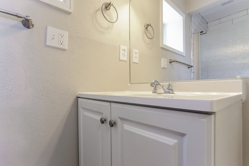 2,975/Mo, 2959 W 11th Avenue Cir Broomfield, CO 80020 Bathroom View