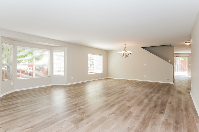 3,810/Mo, 15370 E 97th Pl Commerce City, CO 80022 Living Room View