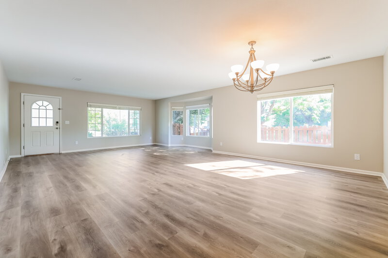 3,205/Mo, 15370 E 97th Pl Commerce City, CO 80022 Dining Room View
