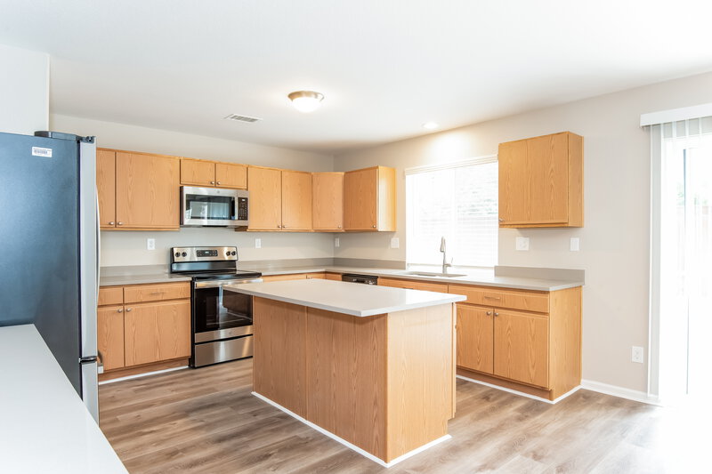 3,810/Mo, 15370 E 97th Pl Commerce City, CO 80022 Kitchen View