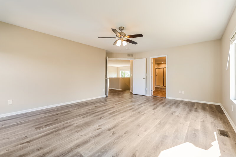 3,205/Mo, 15370 E 97th Pl Commerce City, CO 80022 Main Bedroom View 2
