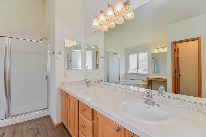 3,255/Mo, 5295 War Paint Pl Colorado Springs, CO 80922 Main Bathroom View