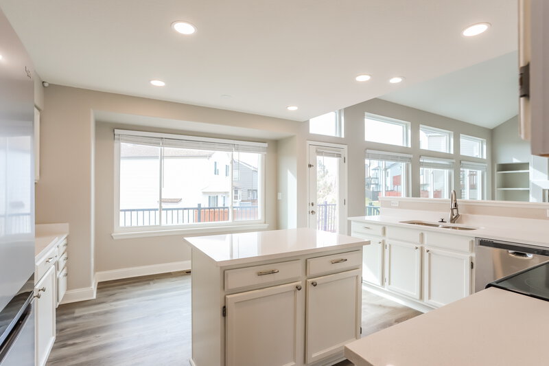 3,045/Mo, 9174 W Hinsdale Pl Littleton, CO 80128 Kitchen View 2