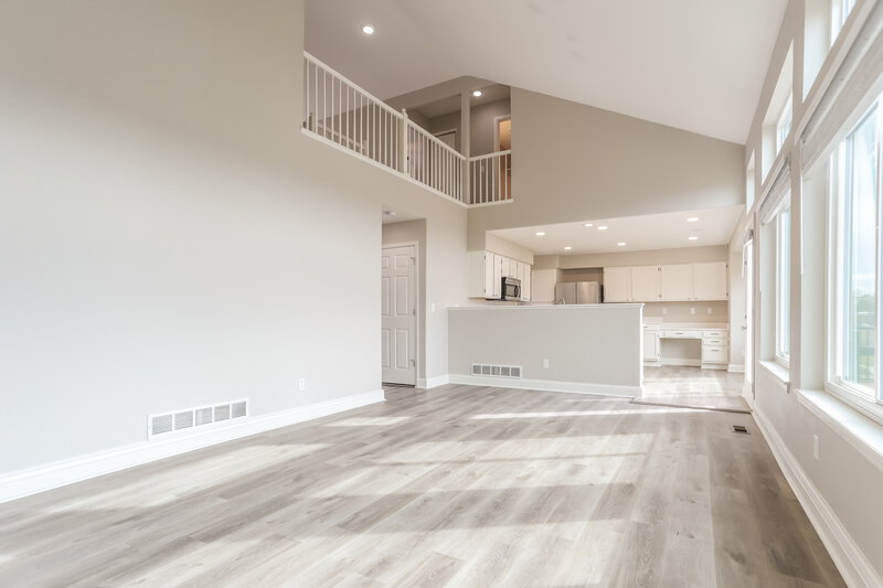 3,045/Mo, 9174 W Hinsdale Pl Littleton, CO 80128 Sitting Room View 2