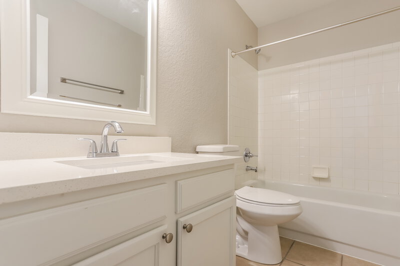 3,045/Mo, 9174 W Hinsdale Pl Littleton, CO 80128 Bathroom View