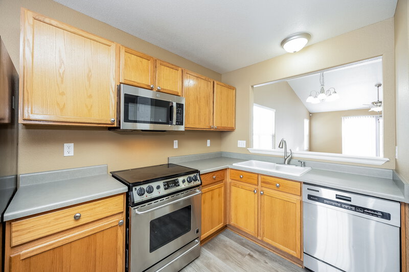 2,005/Mo, 7367 Glenburn Dr Fountain, CO 80817 Kitchen View