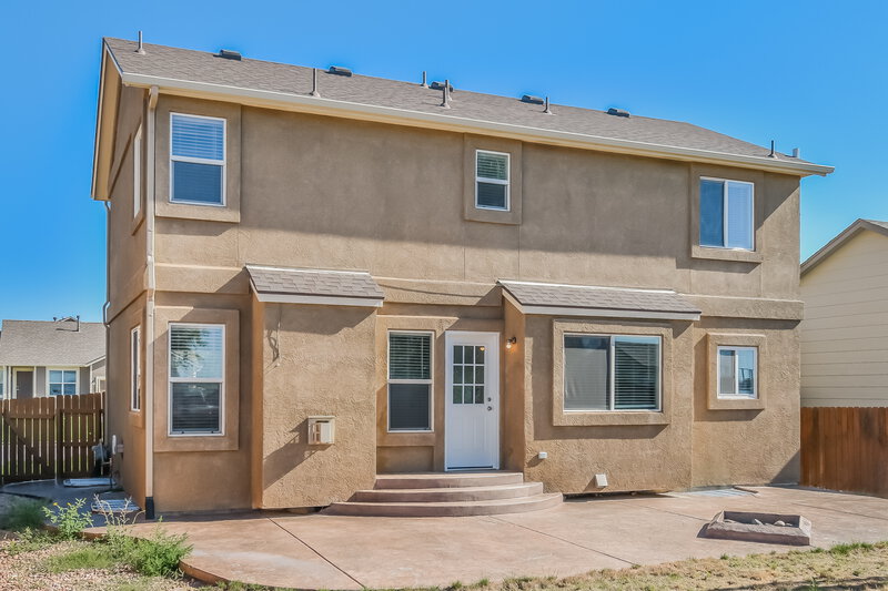 2,400/Mo, 7237 Moss Bluff Ct Fountain, CO 80817 Rear View