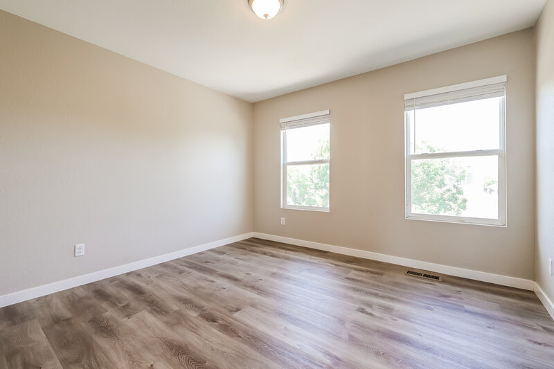 2,635/Mo, 18619 E 46th Pl Denver, CO 80249 Main Bedroom View