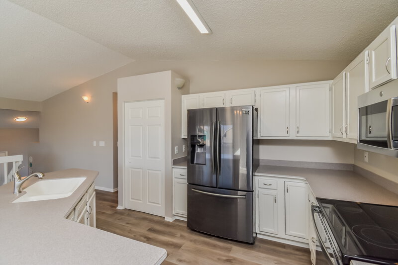 2,050/Mo, 7395 Windy Peak Dr Colorado Springs, CO 80911 Kitchen View