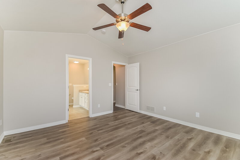 2,620/Mo, 6863 Phantom Way Colorado Springs, CO 80925 Main Bedroom View 2