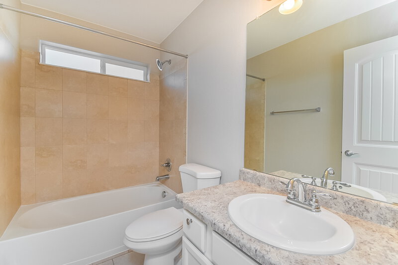 2,620/Mo, 6863 Phantom Way Colorado Springs, CO 80925 Bathroom View