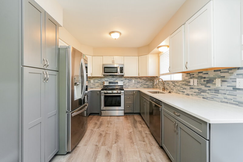 2,945/Mo, 6556 Peak Vista Cir Colorado Springs, CO 80918 Kitchen View