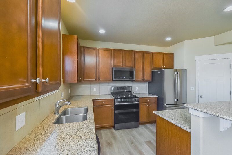 2,290/Mo, 10430 Abrams Dr Colorado Springs, CO 80925 Kitchen View 2