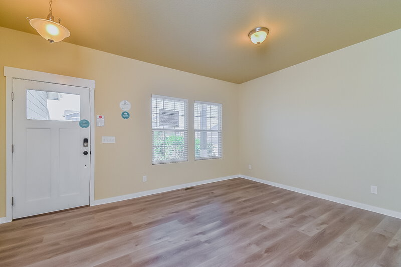 2,290/Mo, 10430 Abrams Dr Colorado Springs, CO 80925 Sitting Room View