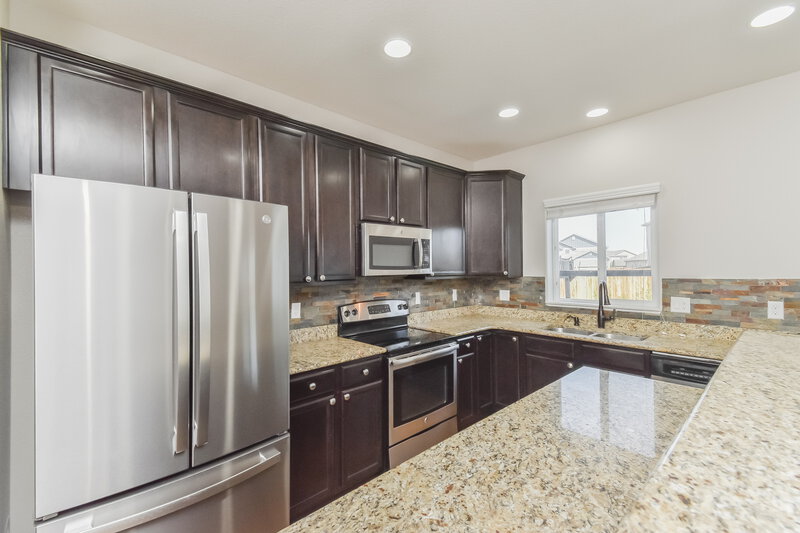 2,265/Mo, 10118 Declaration Dr Colorado Springs, CO 80925 Kitchen View 2