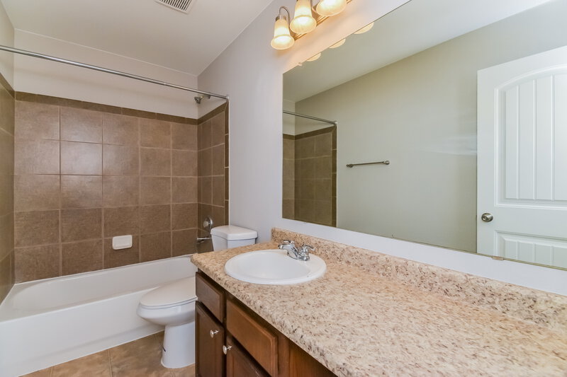 2,795/Mo, 7306 Running Deer Way Colorado Springs, CO 80922 Main Bathroom View