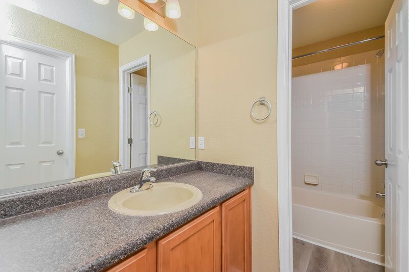 2,655/Mo, 7232 Withers Pl Colorado Springs, CO 80922 Bathroom View